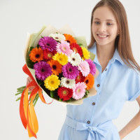 Bouquet of 21 mini gerberas in designer packaging