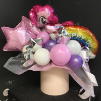 Bouquet of balloons in a hat box