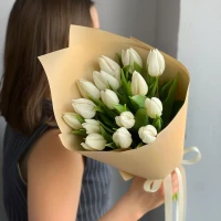 15 white tulips